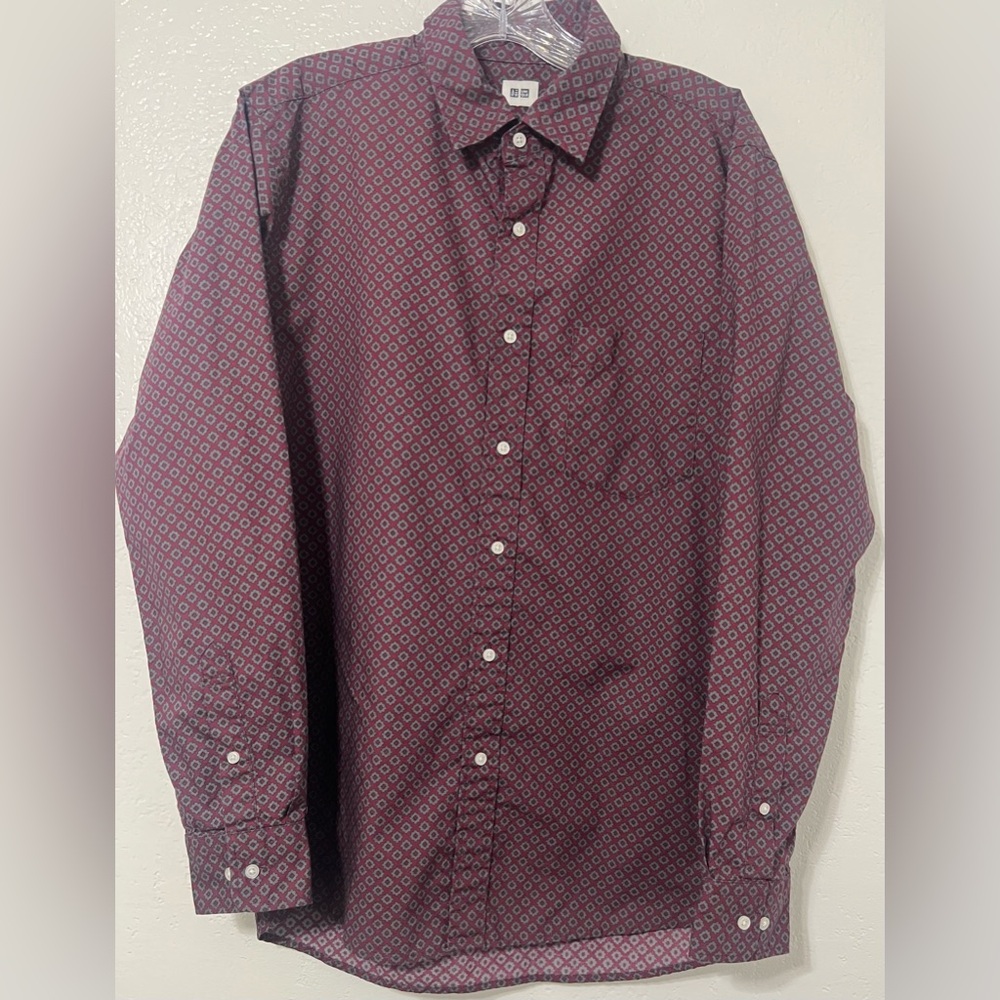 Uniqlo Men’s Burgundy Geometric Print Long Sleeve Button Down Shirt Size M
